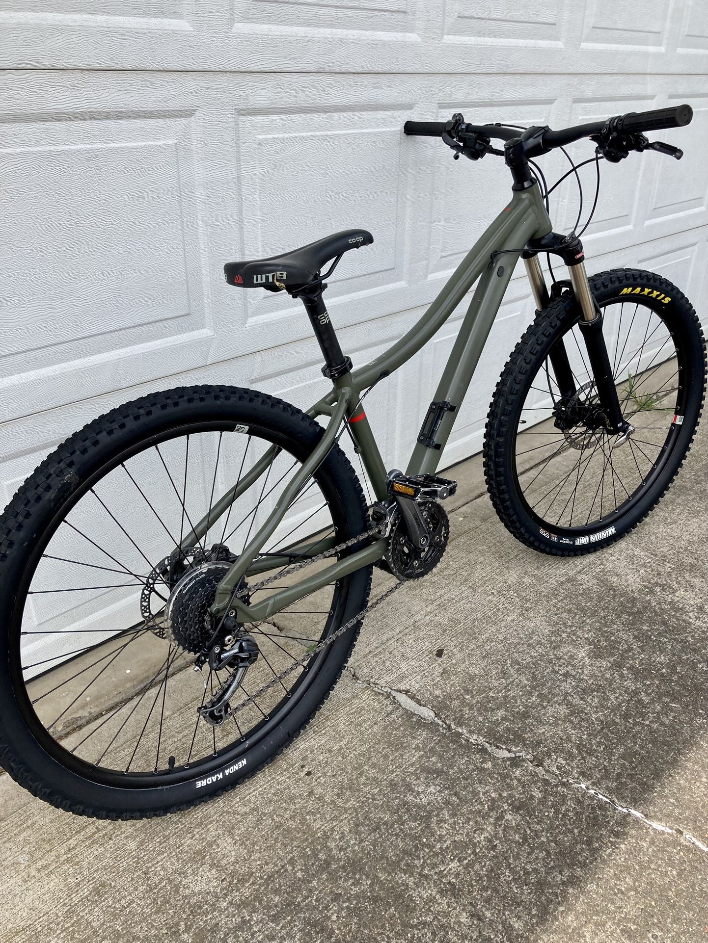 Mountain Bike CoOp DRT 1.2 Hardtail MTB for Sale in Hubbard, OR OfferUp