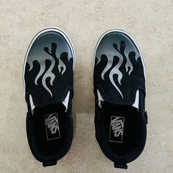 Canvas slip-on sneakers, Vans Asher with flame graphic