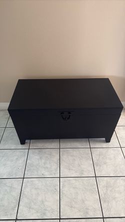 Storage chest