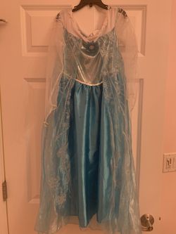 Frozen’s Elsa dress -size 7/8