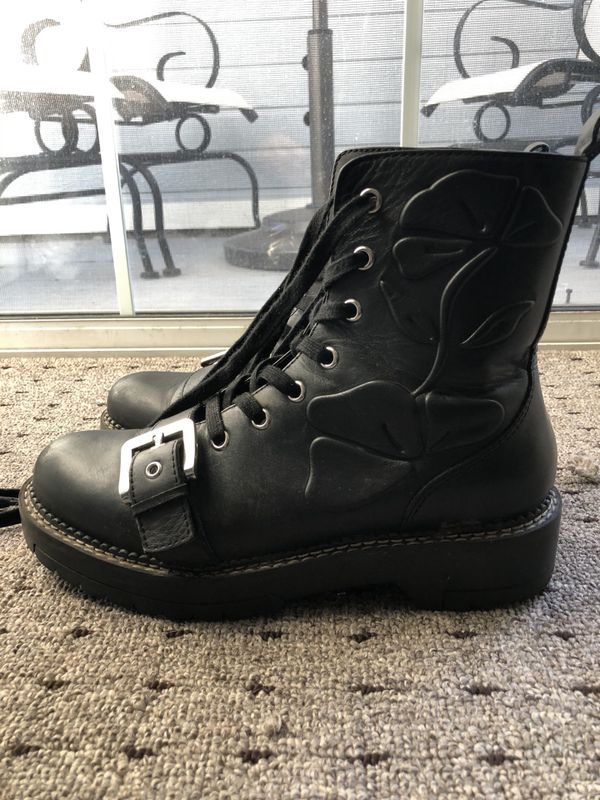 Zara Floral Combat Boots for Sale in Carlsbad, CA OfferUp