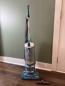 Kenmore AllergenSeal Bagless Upright Vacuum With Hair Eliminator Brushroll