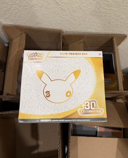 Pokemon 30th Celebration ETB