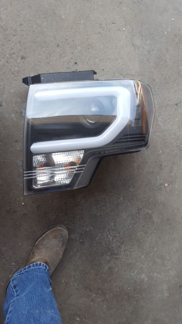 Front lights Ford f150 2010-2014
