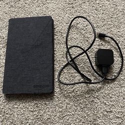 Amazon Kindle Fire 7 (7th Generation) Tablet-8GB + Charger