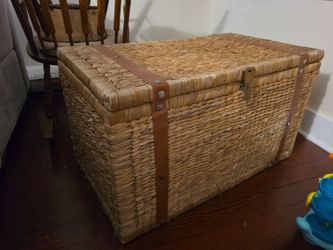 Cute wicker chest