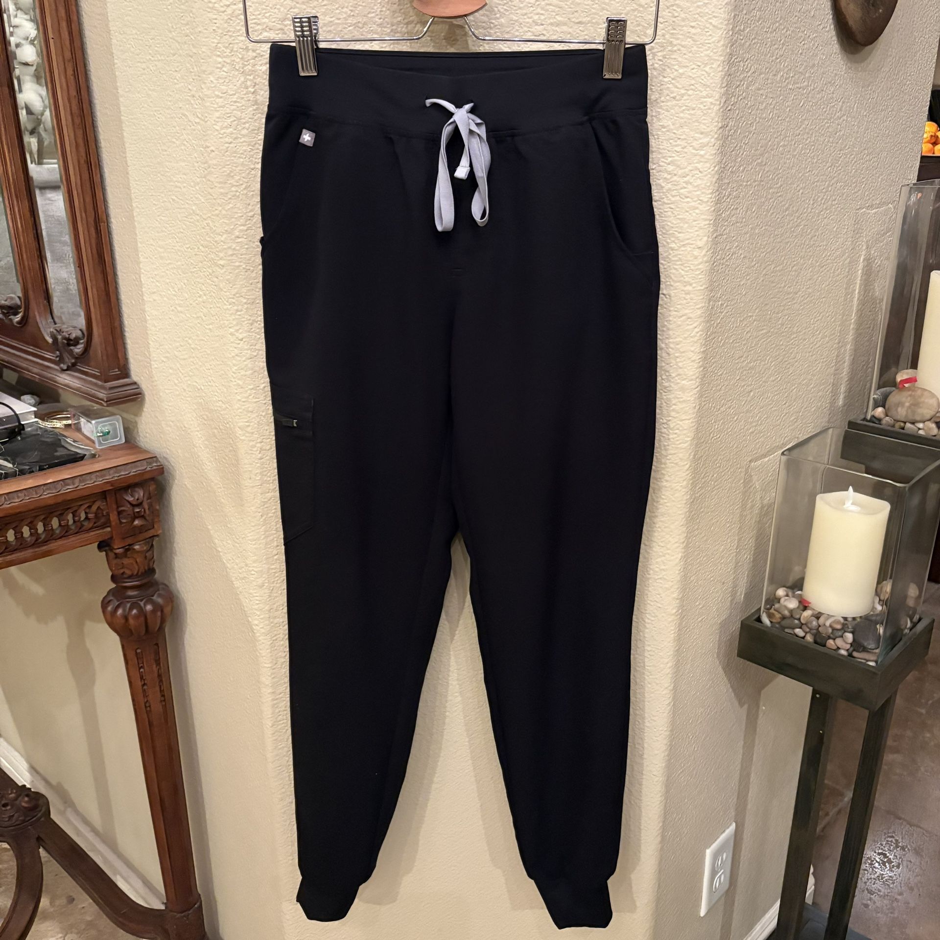 FIGS Women Black Zamora Technical Collection Jogger Scrub Pants Size XS