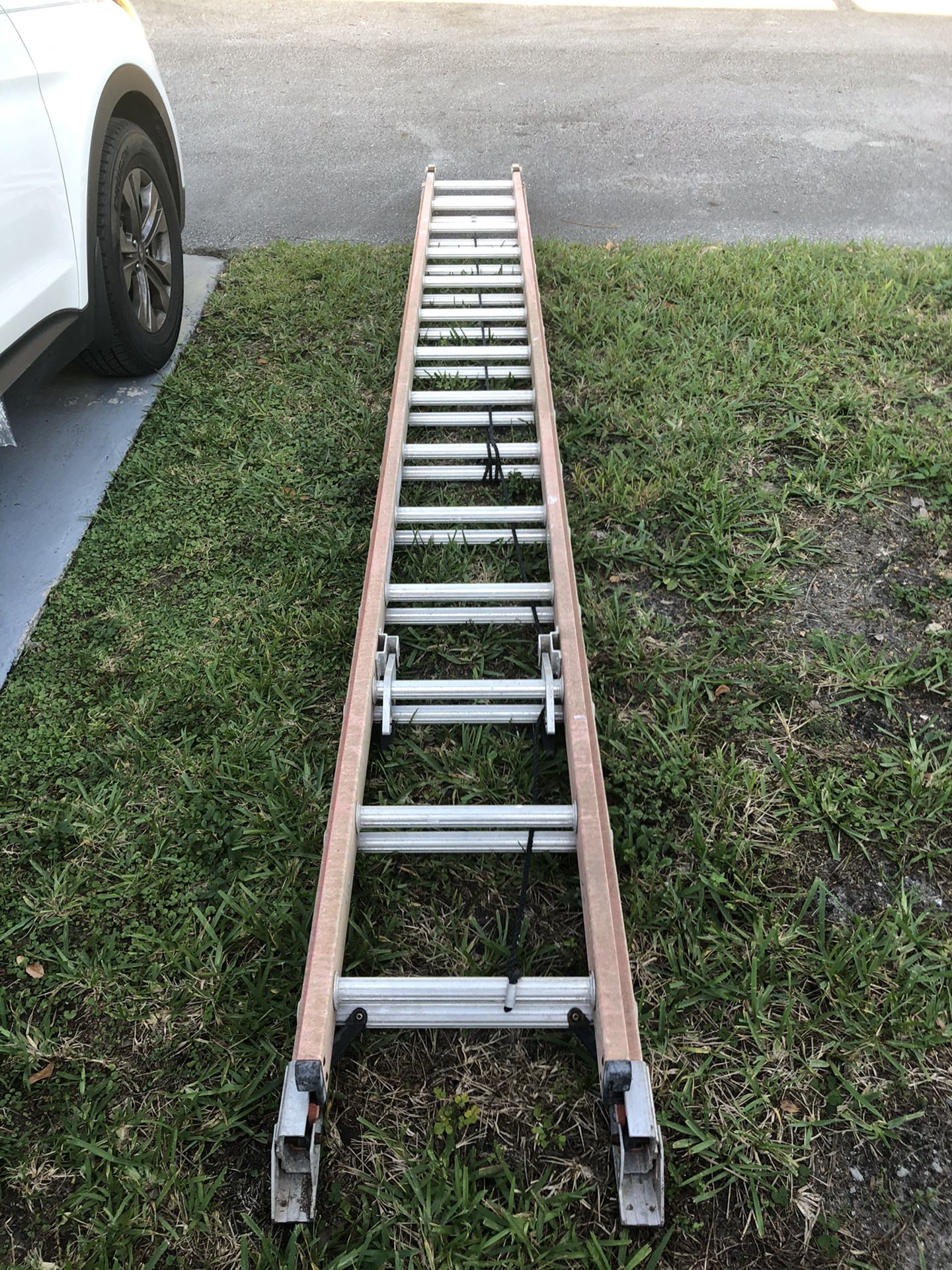 30 foot extension ladder fiberglass