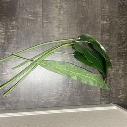Realistic Faux Plant 6 Leaf Stems