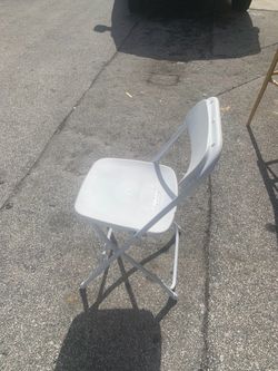 Chairs and tables r,e,n,t