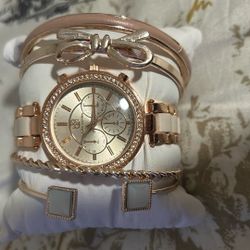 Daisy Fuentes Watch And Bracelets 