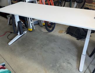 Motorized Height Adjustable Desk