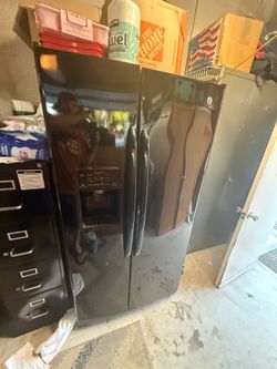 GE fridge 25cuft