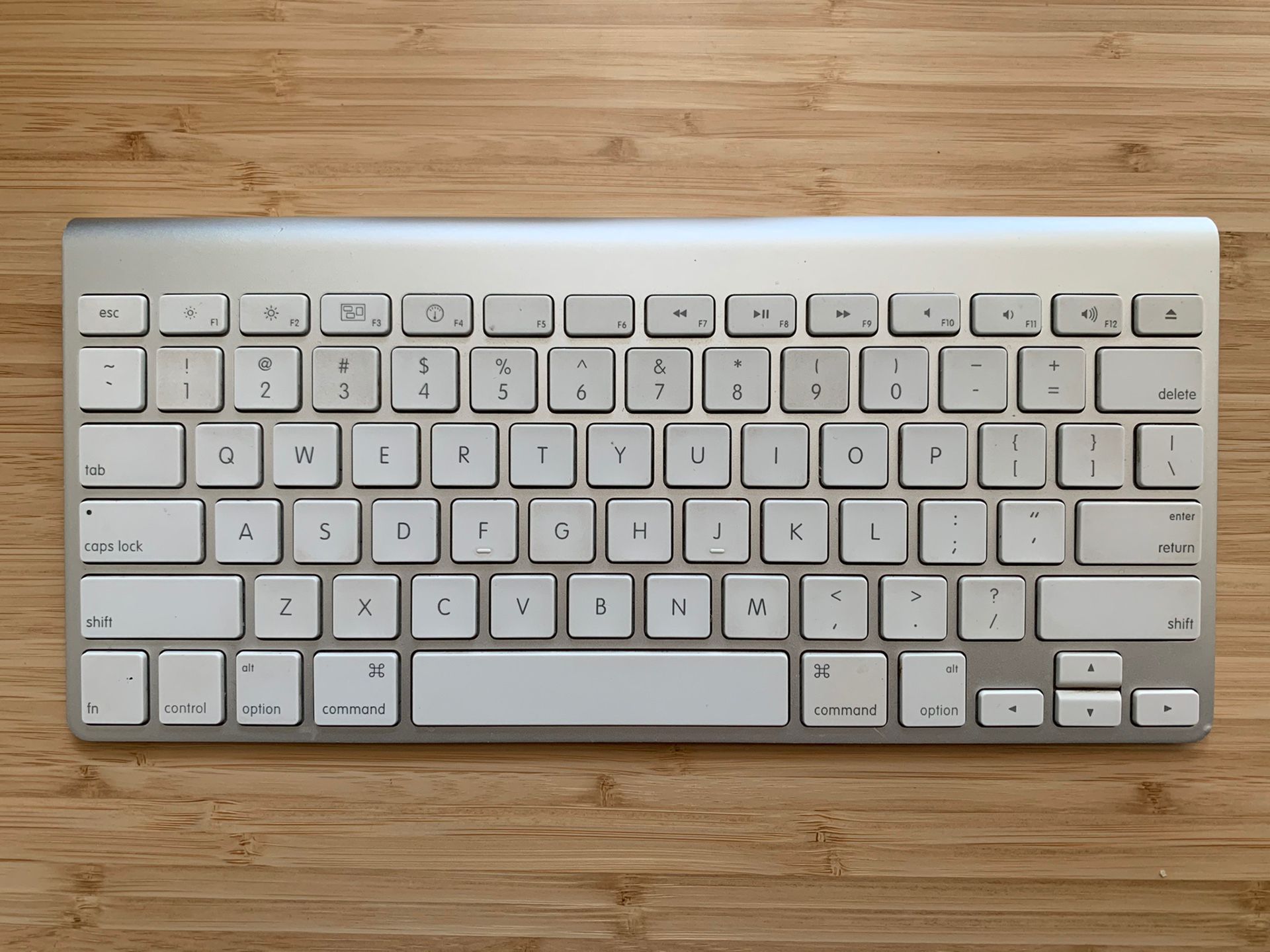 Wireless/Bluetooth Apple Keyboard