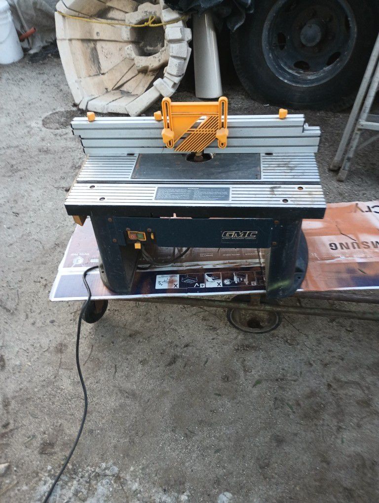 GMC Router Table With Router Used