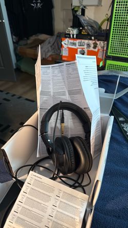AudioTecha studio headphones!