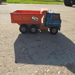 ERTL Automatic Dump Truck