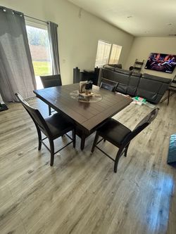 Free —-Kitchen Table and 4 chairs