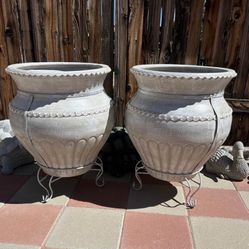 New Flower Pots Made Out Of Clay 