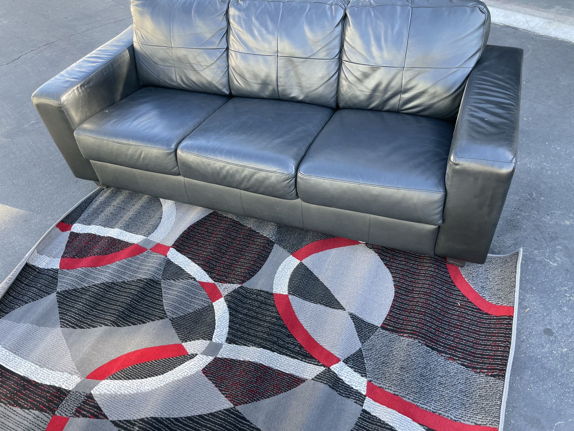 Contemporary Black 100% Genuine Leather Sofa With Rug 