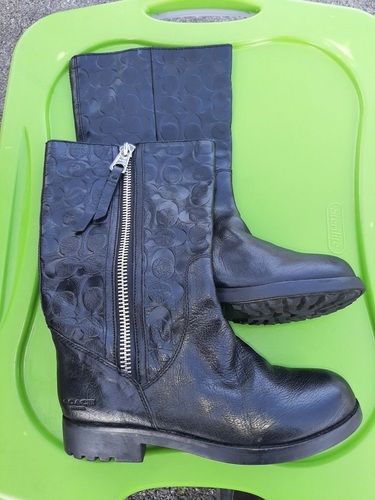 Leather Coach Valentine Ladies Boot Size 7 1/2 B 