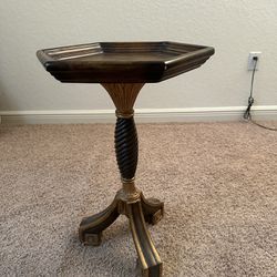 BEAUTIFUL OCTAGON BROWN/GOLD WOOD END TABLE 