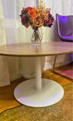 Round metal table