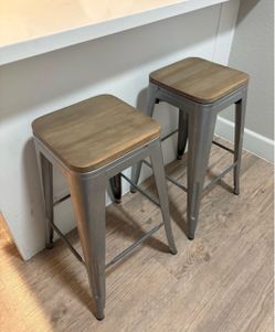 Metal Bar Stools with Wood Seats – Set of 2