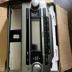 Toyota 4Runner OEM Radio AM FM Cd Player #86120-35490