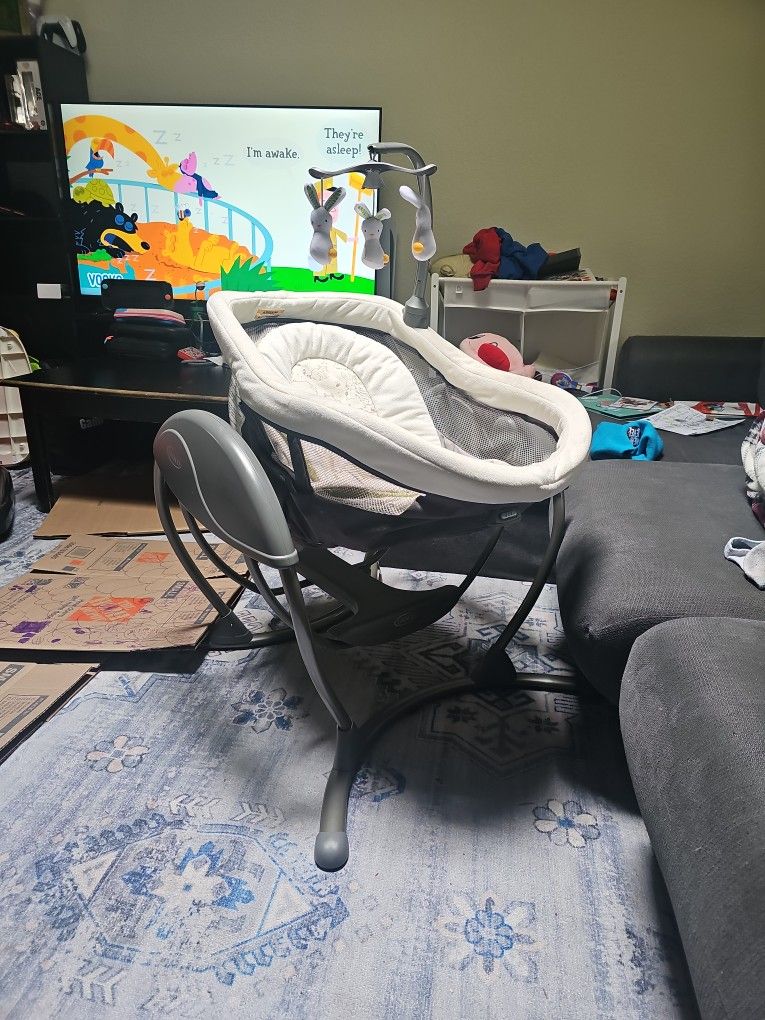 Baby Bassinet Swing