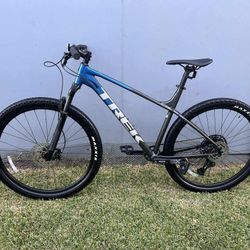 29 ER TREK MARLIN 8 
