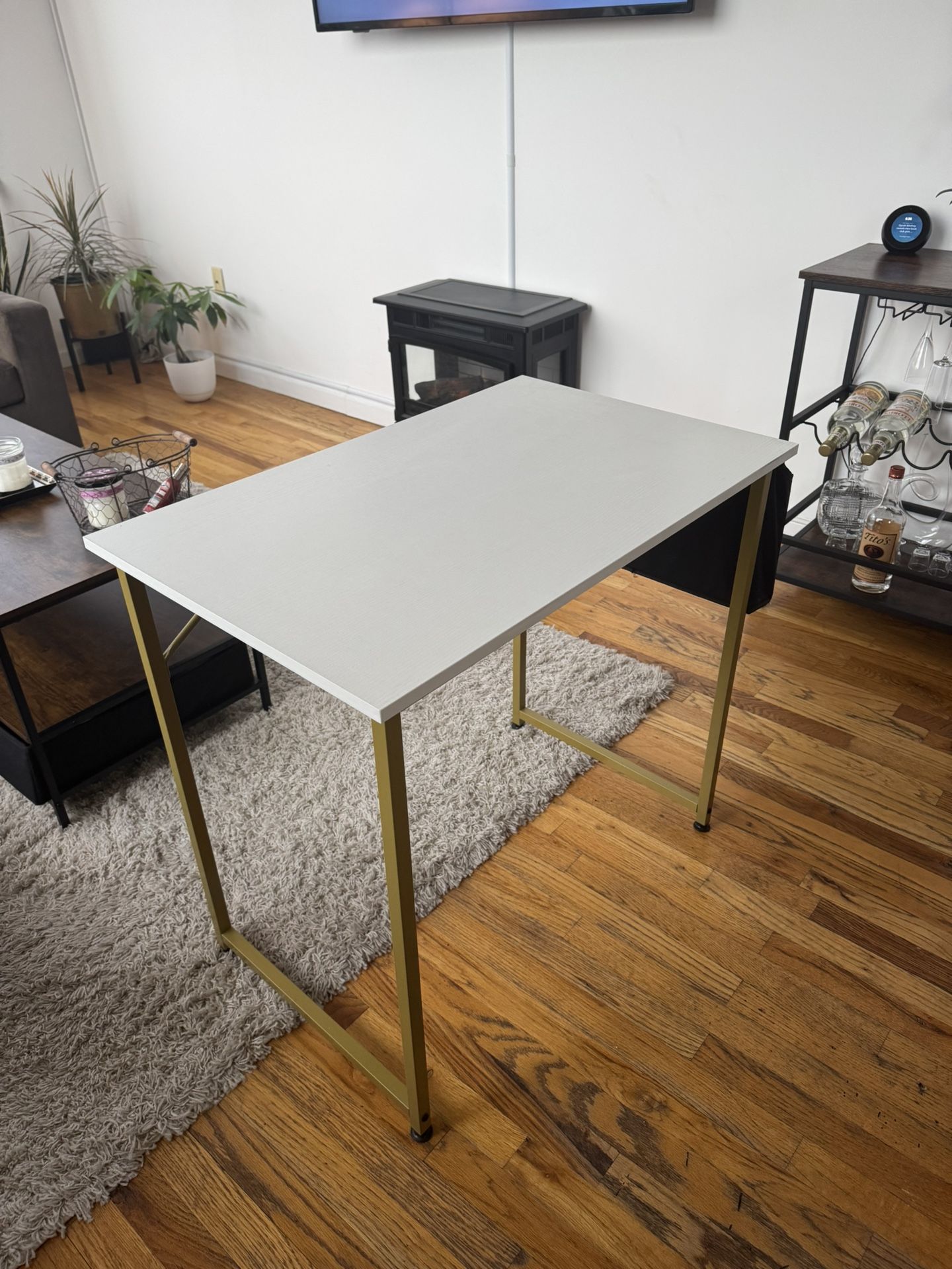 Desk Table