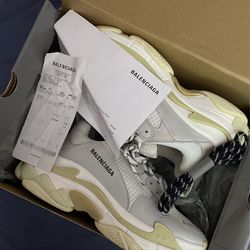 Balenciaga Triple S Sz42