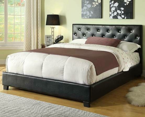 NEW Regina Upholstered Modern Queen Platform Bed Button Tuftin