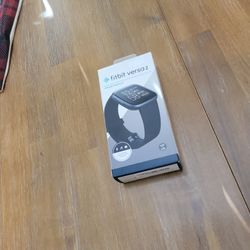 FIBTBIT VERSA 2