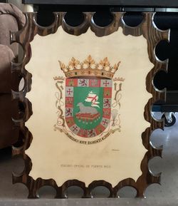 Vintatage  Half Centure Old Art piece.  Puerto Rico Shield  On Handemade Carved Solid wood, Stained And Protected With Resin.  Great Condition .