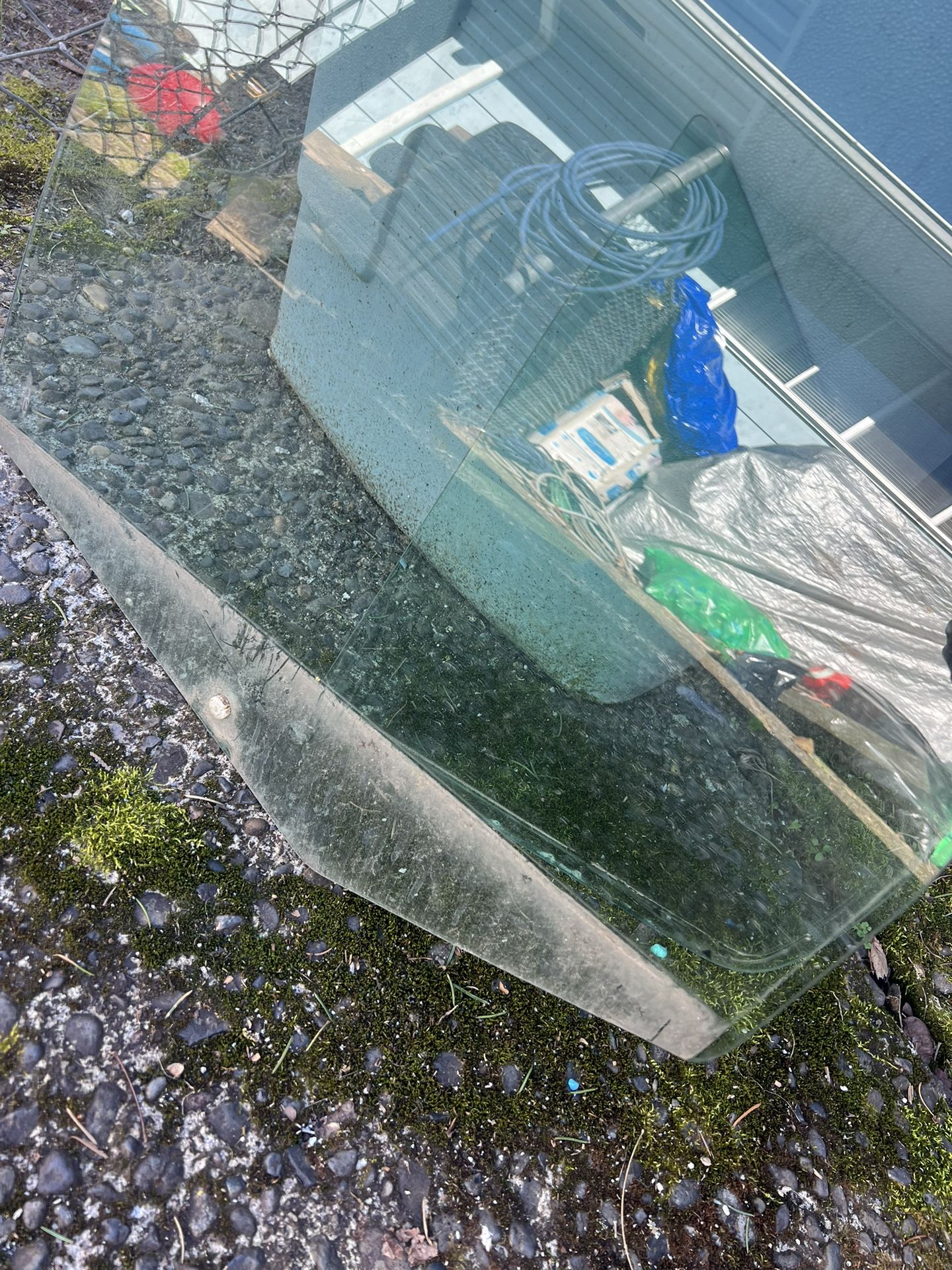 Volkswagen Jetta mk4 back driver side window