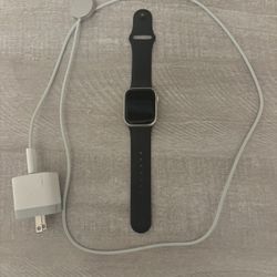 SERIES 7 APPLE WATCH (41mm)