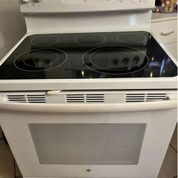 Electric Stove Very Clean 