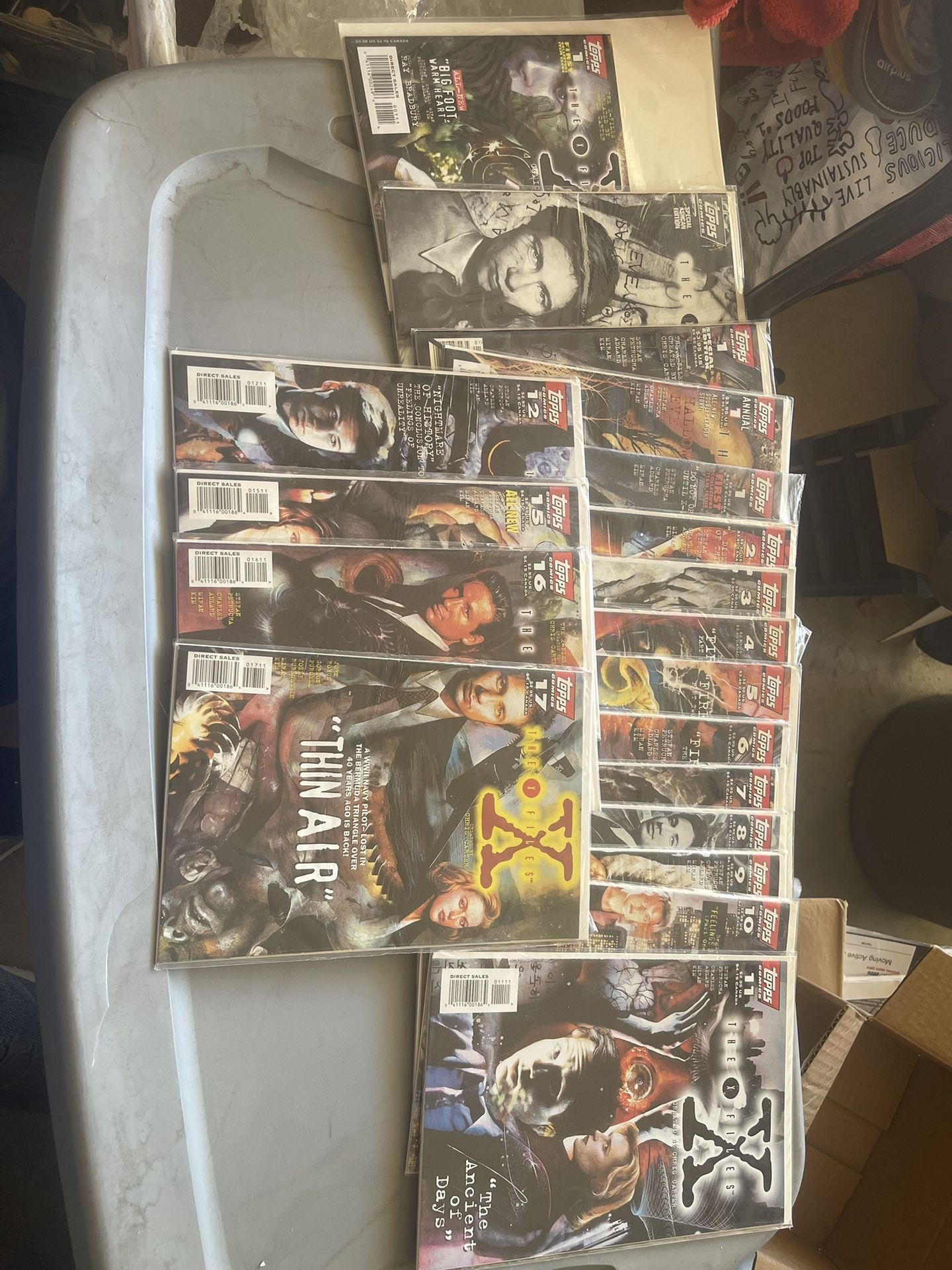 X FILES COMIC BOOKS IN SLEEVES