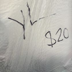 Girls clothes size 10-12. 25 pieces in the bag