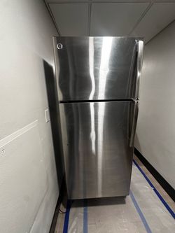 Refrigerator GE