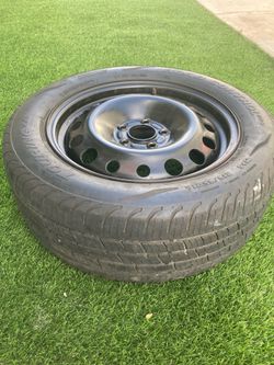 2 wheels and  tires off à  2016 ford connect