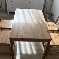 IKEA Dining Table Set – Table + 4 Chairs