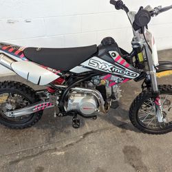 Mini Dirt Bike 125cc Like New (No Keys)