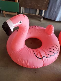 Flamingo floats