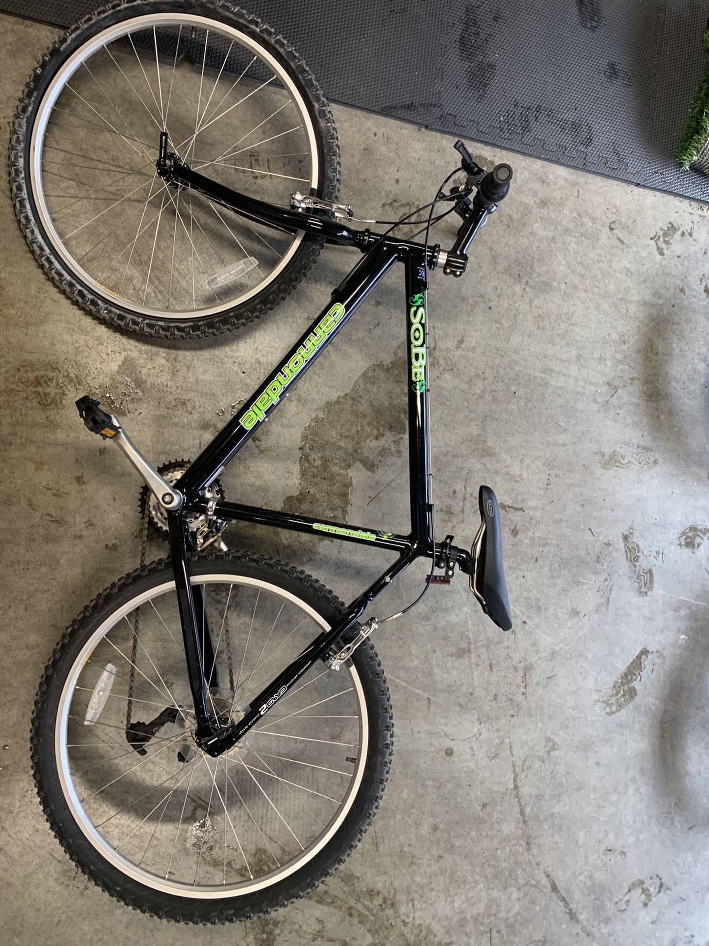 Sobe Cannondale Mountain Bike