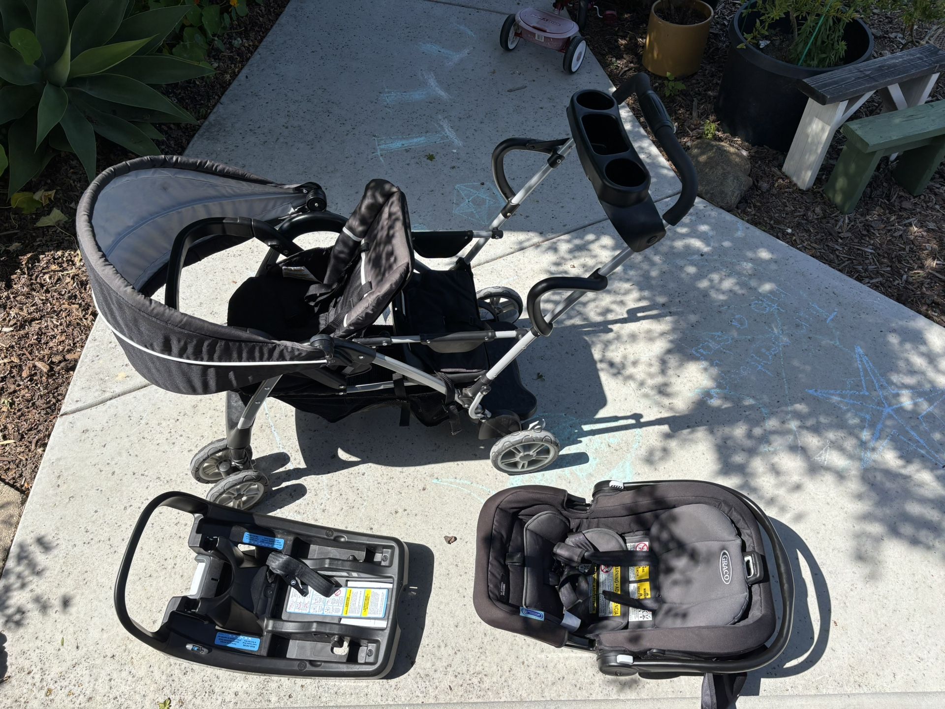 Graco Two Seat Stroller plus Compatible Car Seat For Babies 0-18 Months
