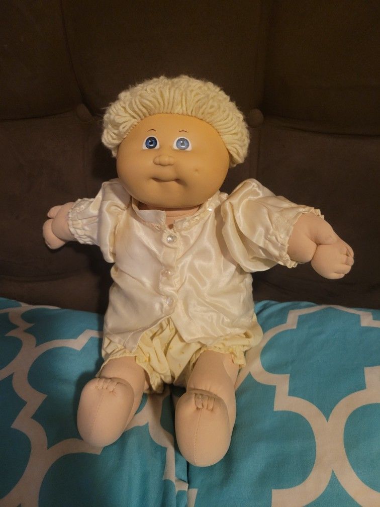 Cabbage Patch Baby In Original Diaper 16$ Obo