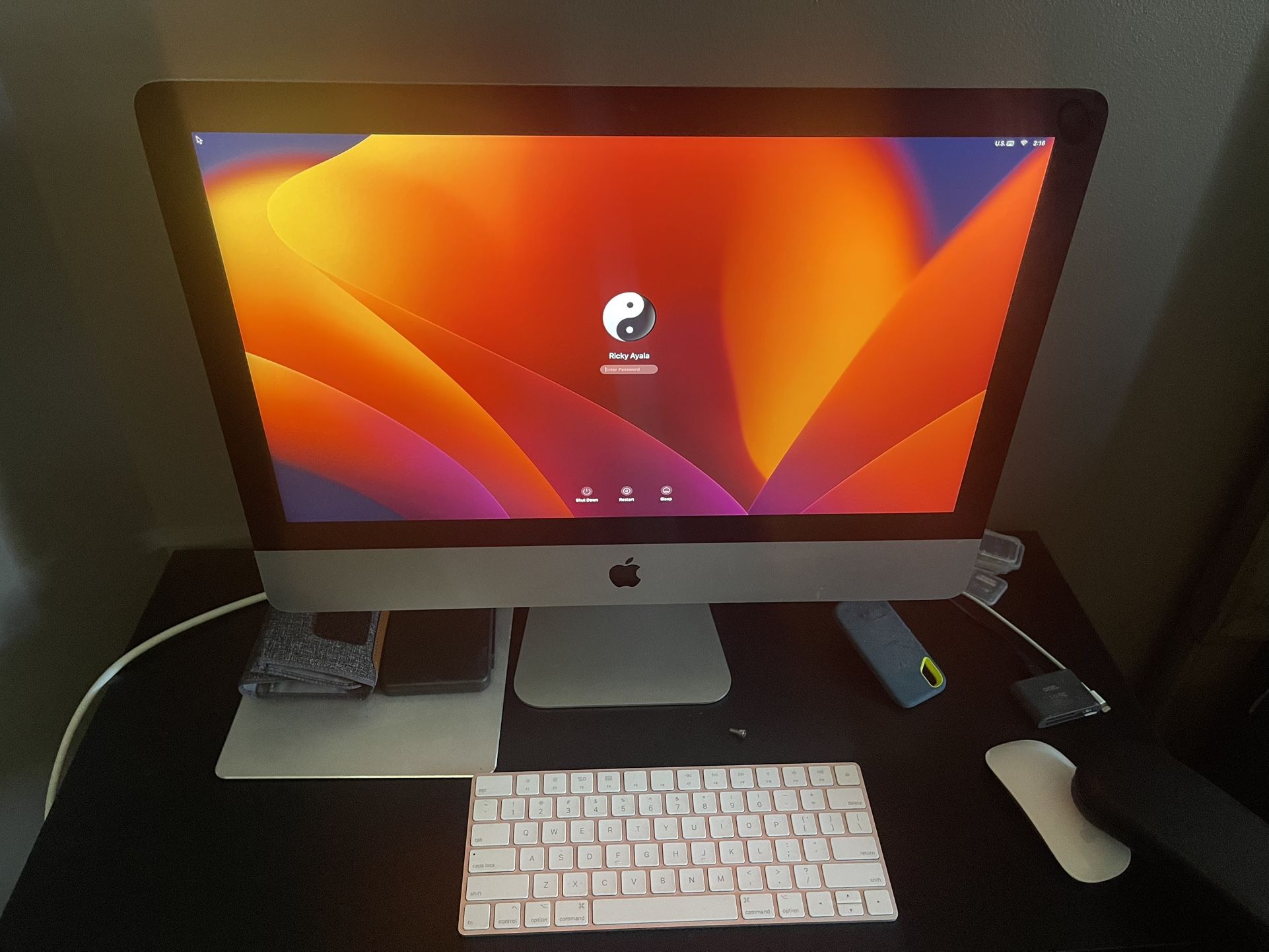 21.5” 2017 iMac 4k 32gb 